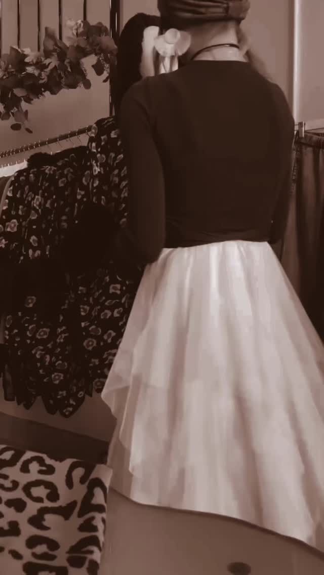 Thursday shenanigans ✨🍁😂 

-Hooded, Fur-lined poncho! 
Size S,M,L,XL available. 

Be sure to bring in your dressed up little one this evening and receive 20% off your entire purchase! 👻🎃🍭🍫🍬

#roselynsonfirst  #downtownhickory #smallbusiness #boutique #boutiquehubmember #candycrawl2025